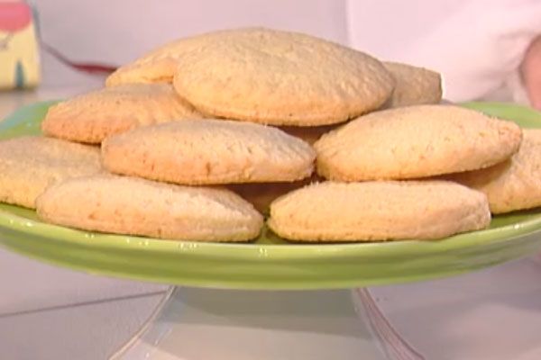 Ricetta Dolcetti Al Cocco Con Cuore Di Cioccolato Bianco Ricettemania