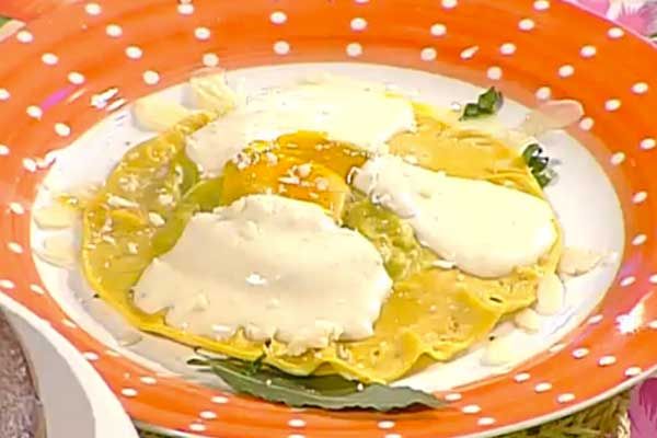 Girasoli di pasta con uova e spinaci