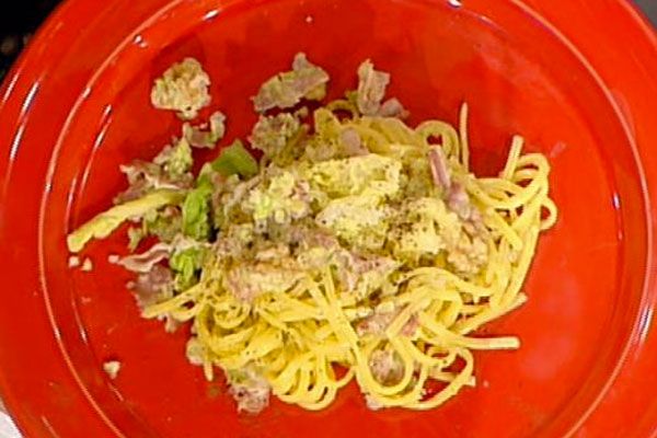 Tagliolini al pesto invernale e pancetta - Anna Moroni