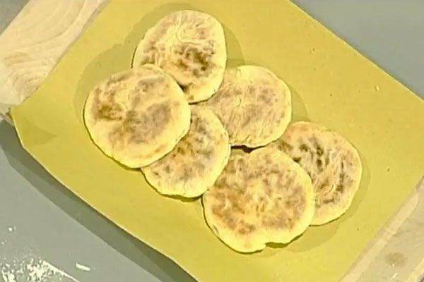 Tigelle allo yogurt in padella - Antonella Clerici