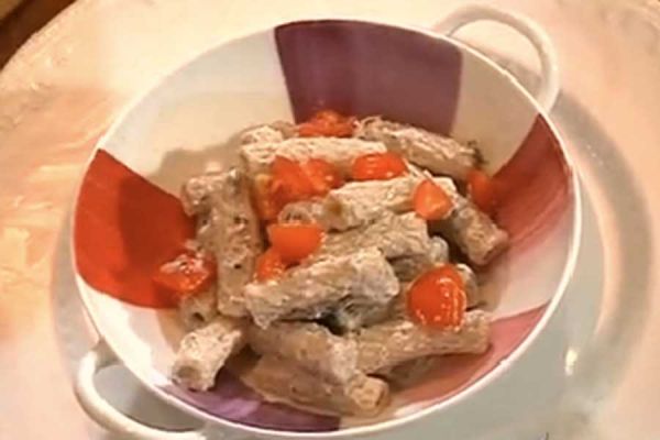 Tortiglioni al pat� d'olive - cotto e mangiato