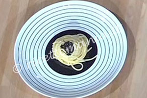 Insalata di spaghetti e caviale D'O e  profumo di zenzero- Davide Oldani e Emanuele Plat