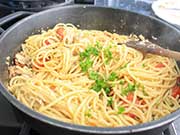 Spaghetti con alici e pomodorini