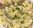 Farfalle al rag� di pollo e carciofi - Antonella Clerici