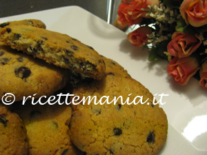 Biscotti con gocce di cioccolato