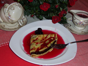 Crepes al cioccolato con salsa d'amarene