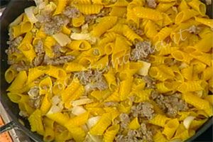 Garganelli salsiccia e indivia - Alessandra Spisni