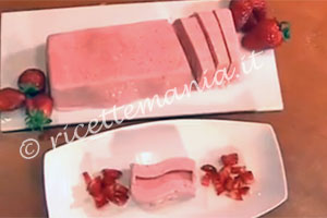 Ricetta Gelato fragola e panna - cotto e mangiato Gelato fragola e panna - cotto e mangiato