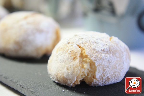 Amaretti morbidi al cocco