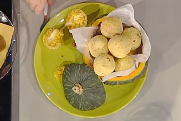 Arancini alla zucca con scamorza e speck