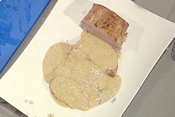 Ricetta Arista con salsa alle mele - Antonella Clerici Arista con salsa alle mele - Antonella Clerici