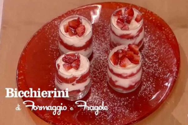 Bicchierini di formaggio e fragole - I men di Benedetta