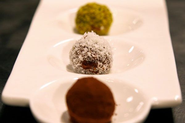 Bon Bon di cioccolato e frutta secca - Alessandro Borghese