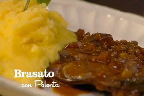 Ricetta Brasato con polenta - I menų di Benedetta Brasato con polenta - I menų di Benedetta