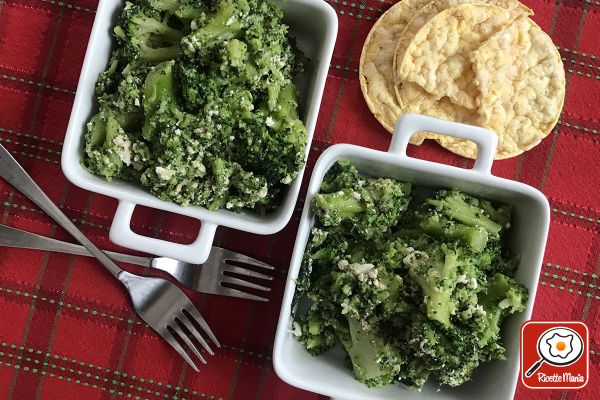 Broccoli con acciughe e ricotta