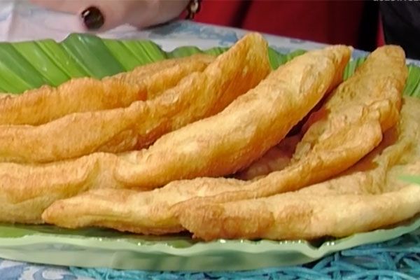 Ricetta Calzoncini fritti con scamorza e prosciutto - Gino Sorbillo Calzoncini fritti con scamorza e prosciutto - Gino Sorbillo