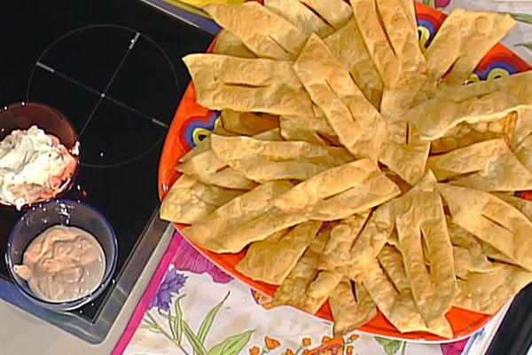 Ricetta Chiacchiere salate con salse fredde Chiacchiere salate con salse fredde