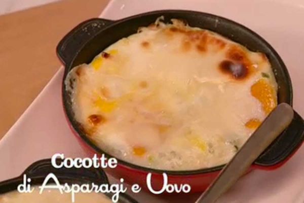 Cocotte di asparagi e uovo - I men di Benedetta