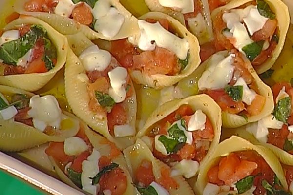 Conchiglioni alla pizzaiola