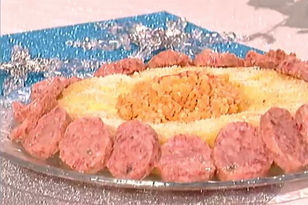 Ricetta Corona imperiale di cotechino e lenticchie Corona imperiale di cotechino e lenticchie
