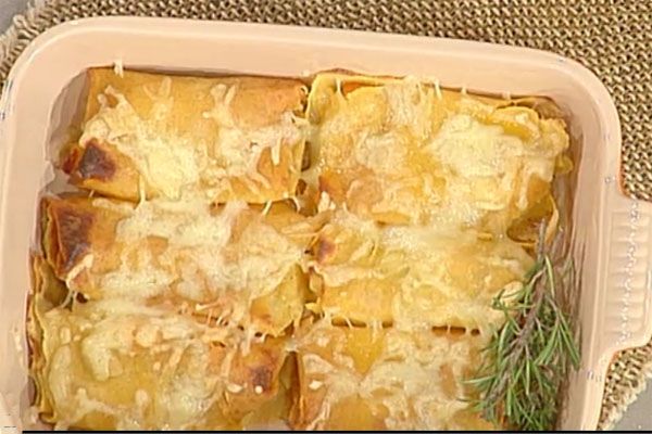 Crepes di ceci con zucca scalogni e rosmarino