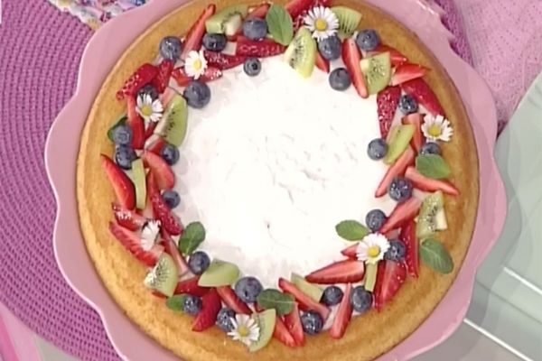 Crostata morbida con frutta fresca