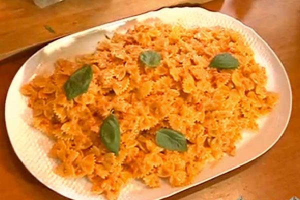 Farfalle al pesto siciliano - cotto e mangiato