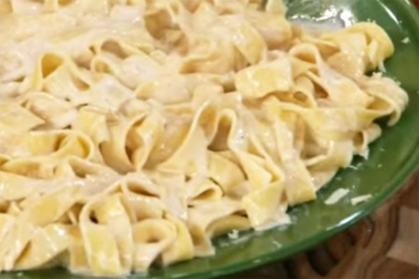 Fettuccine Alfredo - Cucina con Buddy