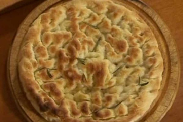 Focaccia al rosmarino-cotto e mangiato