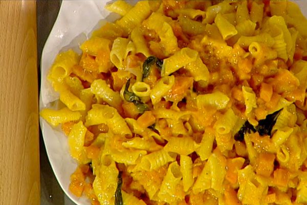 Garganelli alla zucca e salvia - Alessandra  Spisni