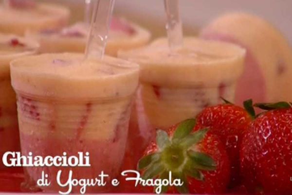 Ghiaccioli di yogurt e fragola - I menù di Benedetta