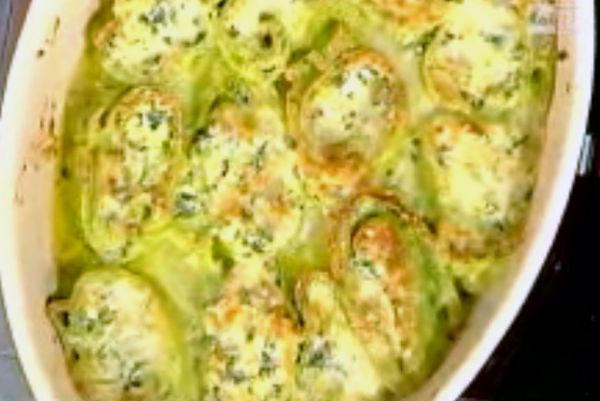 Girella di crepes con spinaci e pollo - Anna Moroni