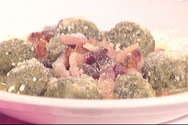 Gnudi di cavolo nero saltati con barese del Valdarno