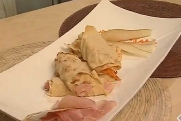 Involtini di pane carasau - cotto e mangiato