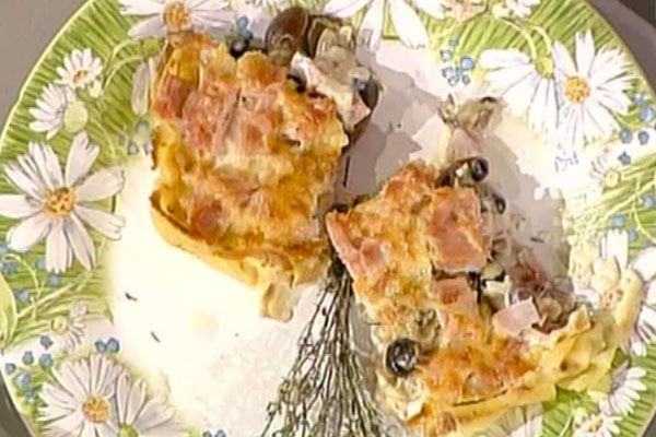 Lasagna con pane carasau, chiodini e prosciutto - Anna Moroni