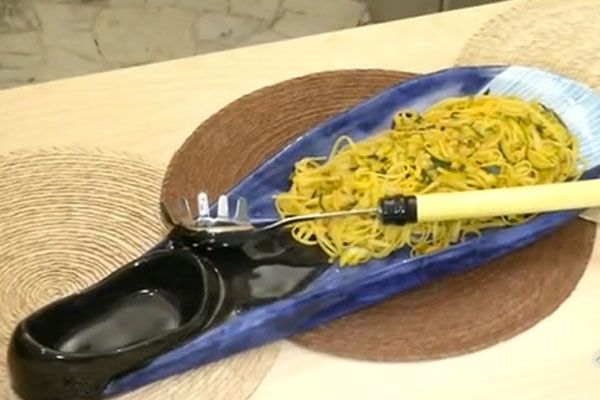 Linguine alle vongole con zucchine e zafferano - cotto e mangiato