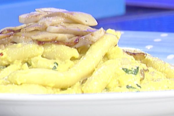 Maccheroni all'ago con porcini zafferano e ricotta