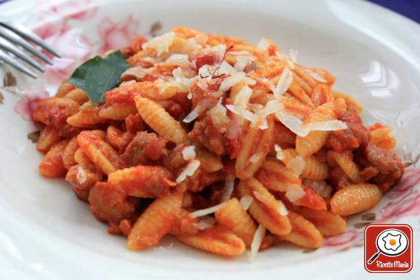 Ricetta Malloreddus con salsiccia Malloreddus con salsiccia