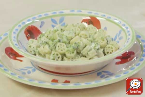 Mini ruote con pesto di broccoli - Molto Bene