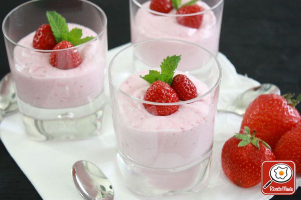 Mousse cioccolato bianco e fragole