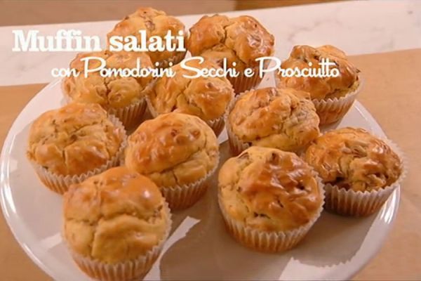 Muffin salati  con pomodorini secchi e prosciutto - I men di Benedetta