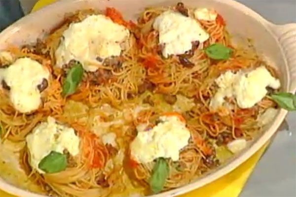 Nidi di spaghetti arrotolati - Anna Moroni