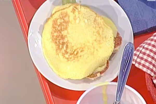 Pancake alla crema e frutta