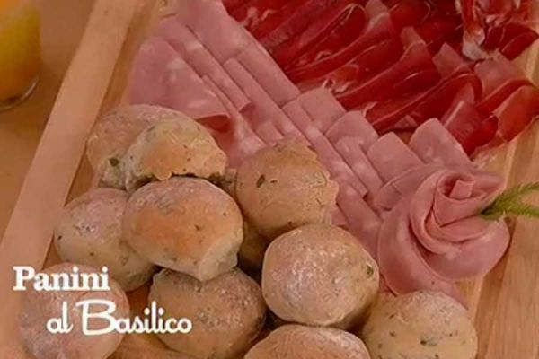 Panini al basilico - I menù di Benedetta