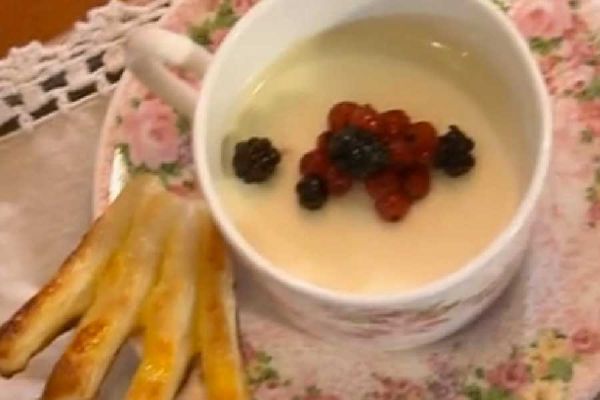 Panna cotta ai frutti di bosco - cotto e mangiato