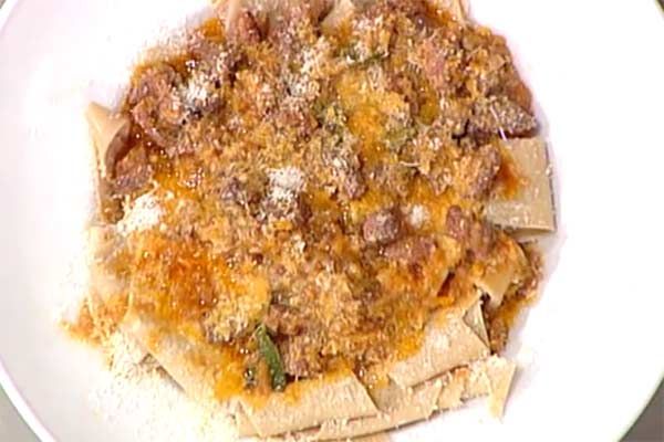 Pappardelle di farina di castagne sul cinghiale - Luisanna Messeri