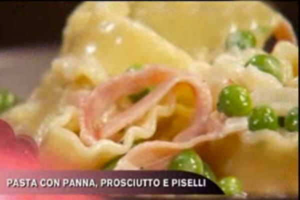 Pasta panna piselli e prosciutto - Cucina con Buddy