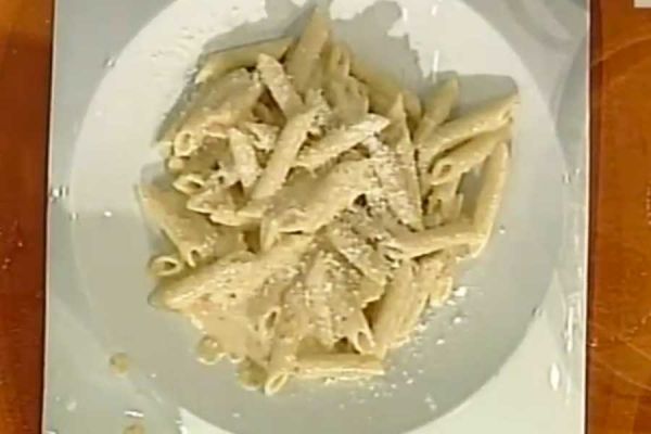 Pasta con crema di peperoni - Antonella Clerici