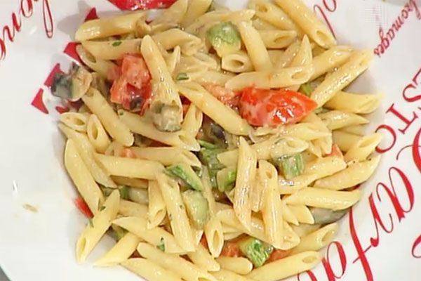 Penne al curry  con melanzane e zucchine - Antonella Clerici