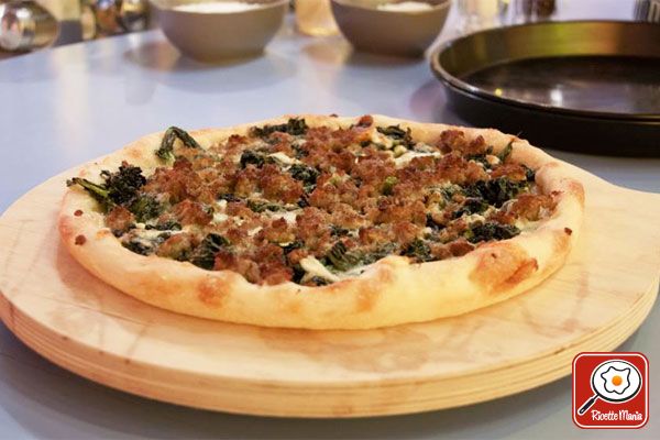 Pizza salsiccia e friarielli - Detto Fatto